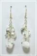 boucles-d-oreilles-chaine-isis-couleur-blanc