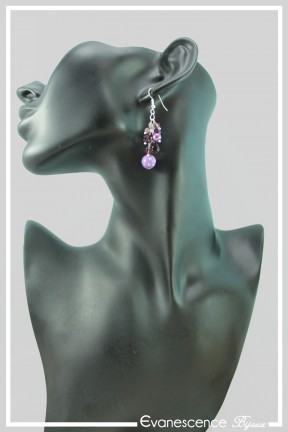 boucles-d-oreilles-chaine-isis-couleur-violet-portees