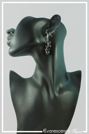 boucles-d-oreilles-chaine-mandoline-couleur-noir-portees