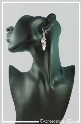 boucles-d-oreilles-chaine-patou-couleur-rose-portees