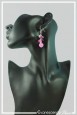 boucles-d-oreilles-chaine-fabiola-couleur-fuchsia-portees