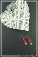 boucles-d-oreilles-chaine-fabiola-couleur-rouge-sur-fond-noir