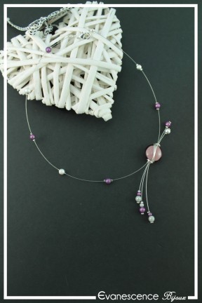 collier-en-fil-cable-gemina-couleur-amethyst-et-argent-sur-fond-noir