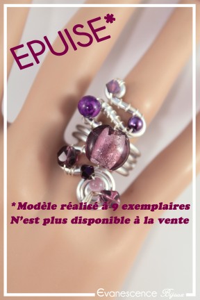 bague-reglable-en-aluminium-patou-couleur-argent-et-violet-portee-zoom