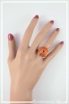 bague-reglable-en-aluminium-pastille-couleur-orange-portee