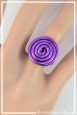 bague-reglable-en-aluminium-pastille-couleur-violet-portee-zoom