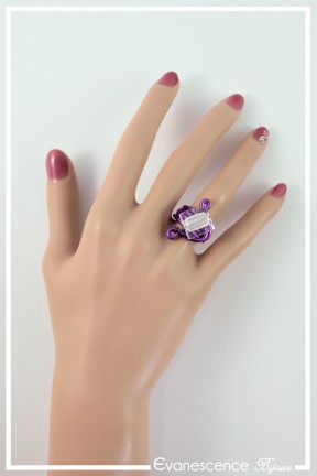 bague-reglable-en-aluminium-winsor-couleur-violet-et-blanc-portee