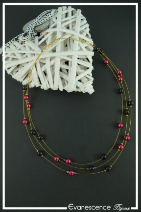 collier-en-fil-cable-dolly-couleur-noir-et-rouge-sur-fond-noir