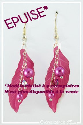 boucles-d-oreilles-chaine-frisouille-couleur-fuchsia