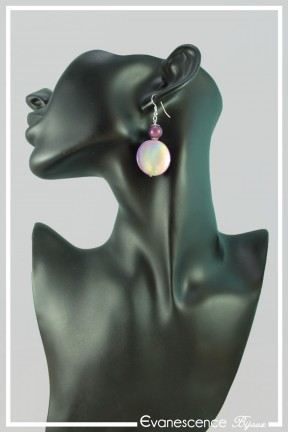 boucles-d-oreilles-sur-clous-ranie-couleur-violet-portees