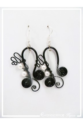 boucles-d-oreilles-en-aluminium-glena-couleur-noir-et-blanc