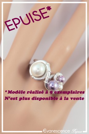 bague-reglable-en-aluminium-margot-couleur-blanc-et-lilas-portee-zoom