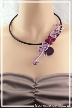 tour-de-cou-caoutchouc-ying-couleur-argent-et-violet-porte