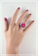 bague-reglable-en-aluminium-panache-couleur-argent-et-fuchsia-portee