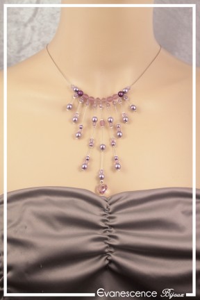 collier-en-fil-cable-capucine-couleur-violet-porte