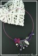 tour-de-cou-cable-popi-couleur-violet-et-argent-sur-fond-noir