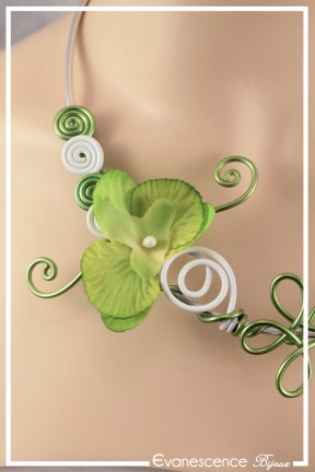 collier-en-aluminium-poupy-couleur-vert-et-blanc-zoom