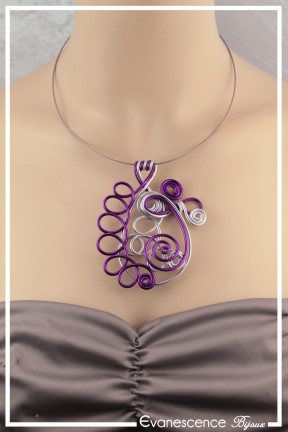 pendentif-en-aluminium-vitamine-couleur-argent-et-violet-porte