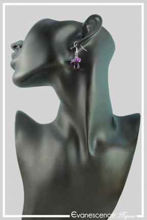 boucles-d-oreilles-avec-anneaux-cachou-couleur-violet-portees