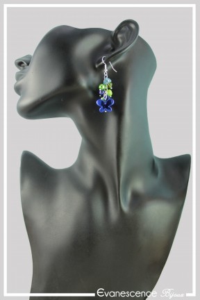 boucles-d-oreilles-chaine-kookie-couleur-bleu-et-vert-portees