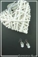 boucles-d-oreilles-chaine-capri-couleur-argent-sur-fond-noir