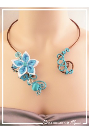 collier-en-aluminium-ziva-couleur-chocolat-turquoise-et-creme-porte