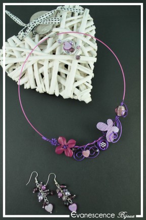 parure-de-bijoux-foxi-couleur-violet-sur-fond-noir