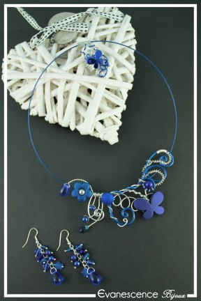 parure-de-bijoux-dory-couleur-bleu-et-argent-sur-fond-noir