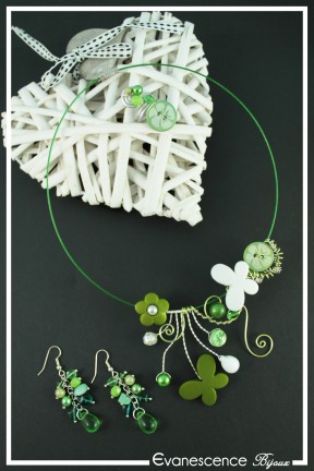 parure-de-bijoux-maya-couleur-vert-et-blanc-sur-fond-noir