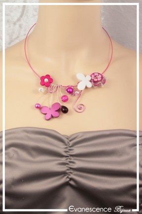 parure-de-bijoux-maya-couleur-fuchsia-et-blanc-collier