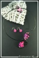 parure-de-bijoux-adonis-couleur-noir-et-fuchsia-sur-fond-noir