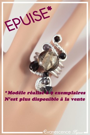 bague-reglable-en-aluminium-patou-couleur-argent-et-noir-portee-zoom