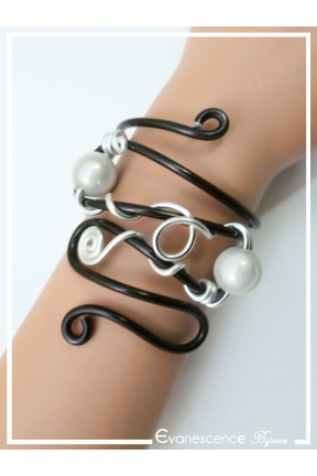 bracelet-en-aluminium-serpent-couleur-noir-et-argent-porte