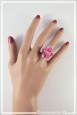 bague-reglable-en-aluminium-kerouac-couleur-argent-et-fuchsia-portee