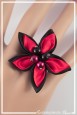 bague-reglable-avec-support-laila-couleur-noir-et-rouge-portee-zoom