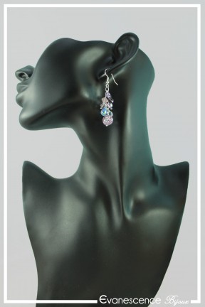 boucles-d-oreilles-chaine-foxi-couleur-lilas-portees