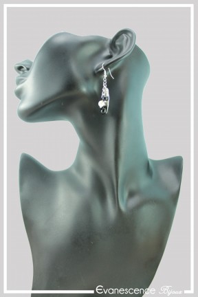 boucles-d-oreilles-chaine-popi-couleur-noir-et-argent-portees