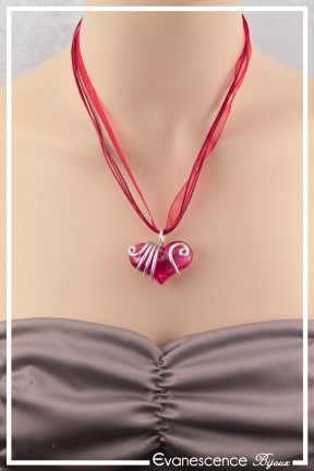 pendentif-loulou-couleur-rouge-et-argent-porte