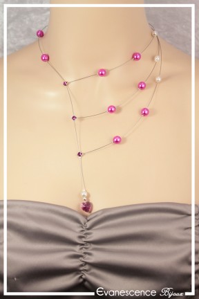 collier-en-fil-cable-divine-couleur-fuchsia-et-blanc-porte