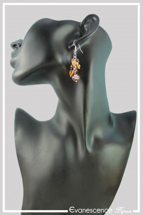 boucles-d-oreilles-chaine-foxi-couleur-chocolat-portees