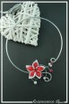 collier-en-aluminium-margot-couleur-blanc-et-rouge-sur-fond-noir