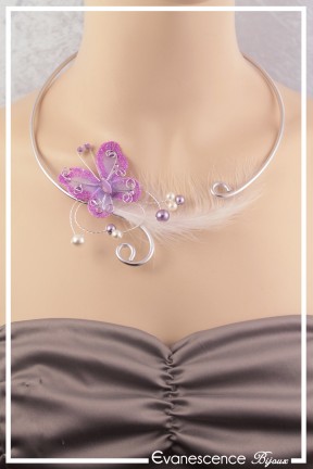 collier-en-aluminium-kami-couleur-blanc-et-lilas-modele-plumes-porte