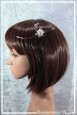 pique-a-cheveux-de-mariage-gabi-couleur-crystal-et-blanc-porte