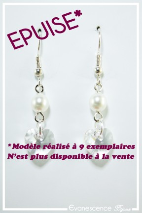 boucles-d-oreilles-sur-clous-gara-couleur-blanc-et-crystal