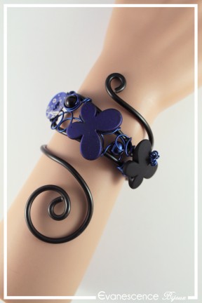 bracelet-en-aluminium-belinda-couleur-noir-et-bleu-porte