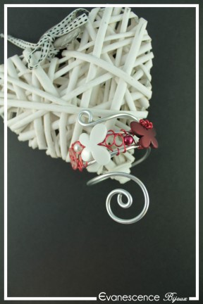 bracelet-en-aluminium-belinda-couleur-rouge-et-blanc-sur-fond-noir