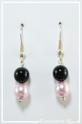 boucles-d-oreilles-sur-clous-margot-couleur-noir-et-rose