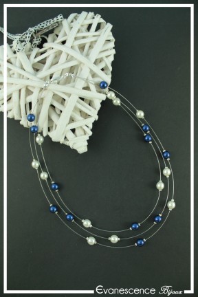 collier-en-fil-cable-dolly-couleur-blanc-et-bleu-roi-sur-fond-noir