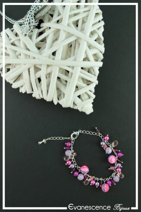 bracelet-chaine-mandoline-couleur-violet-et-fuchsia-sur-fond-noir