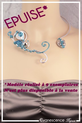 collier-en-aluminium-carry-couleur-argent-et-turquoise-porte